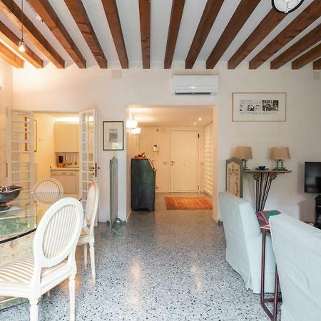 Garden Apartment Венеция Екстериор снимка