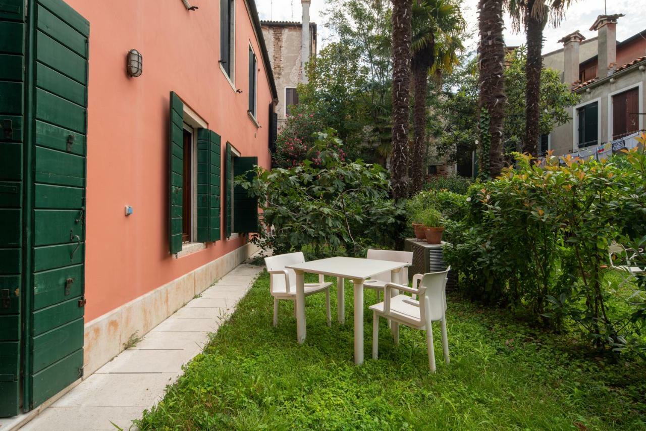 Garden Apartment Венеция Екстериор снимка