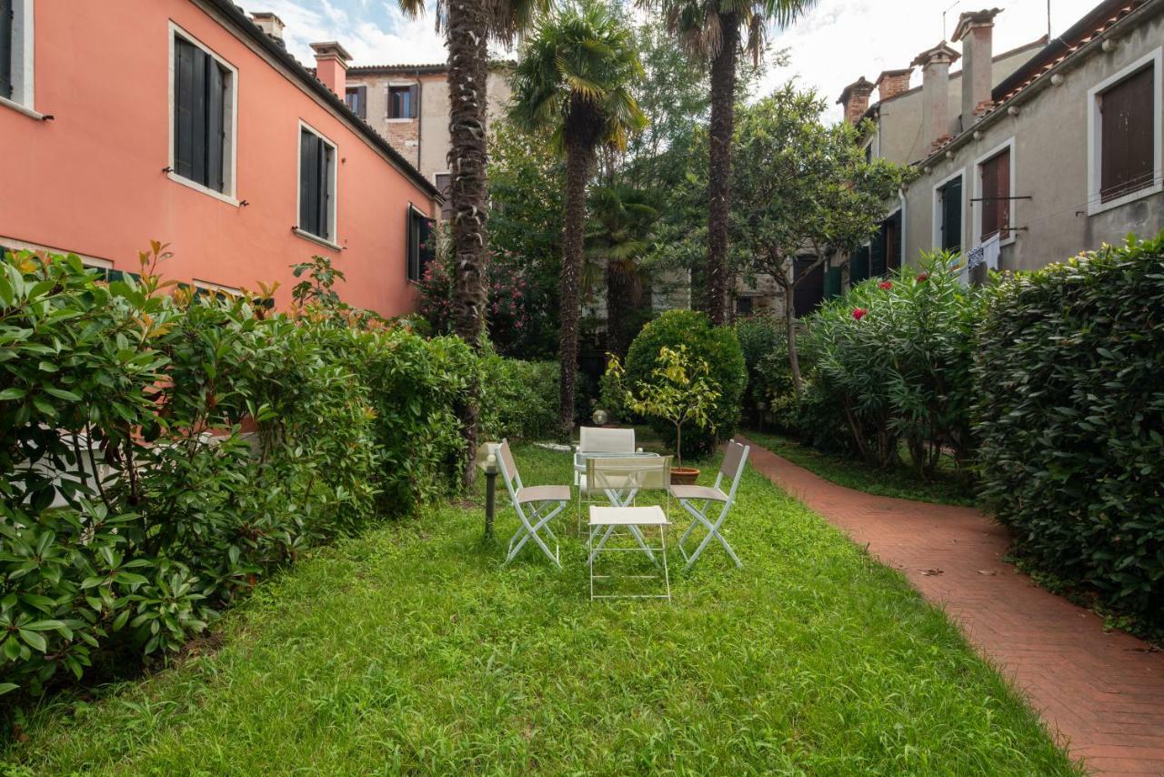 Garden Apartment Венеция Екстериор снимка