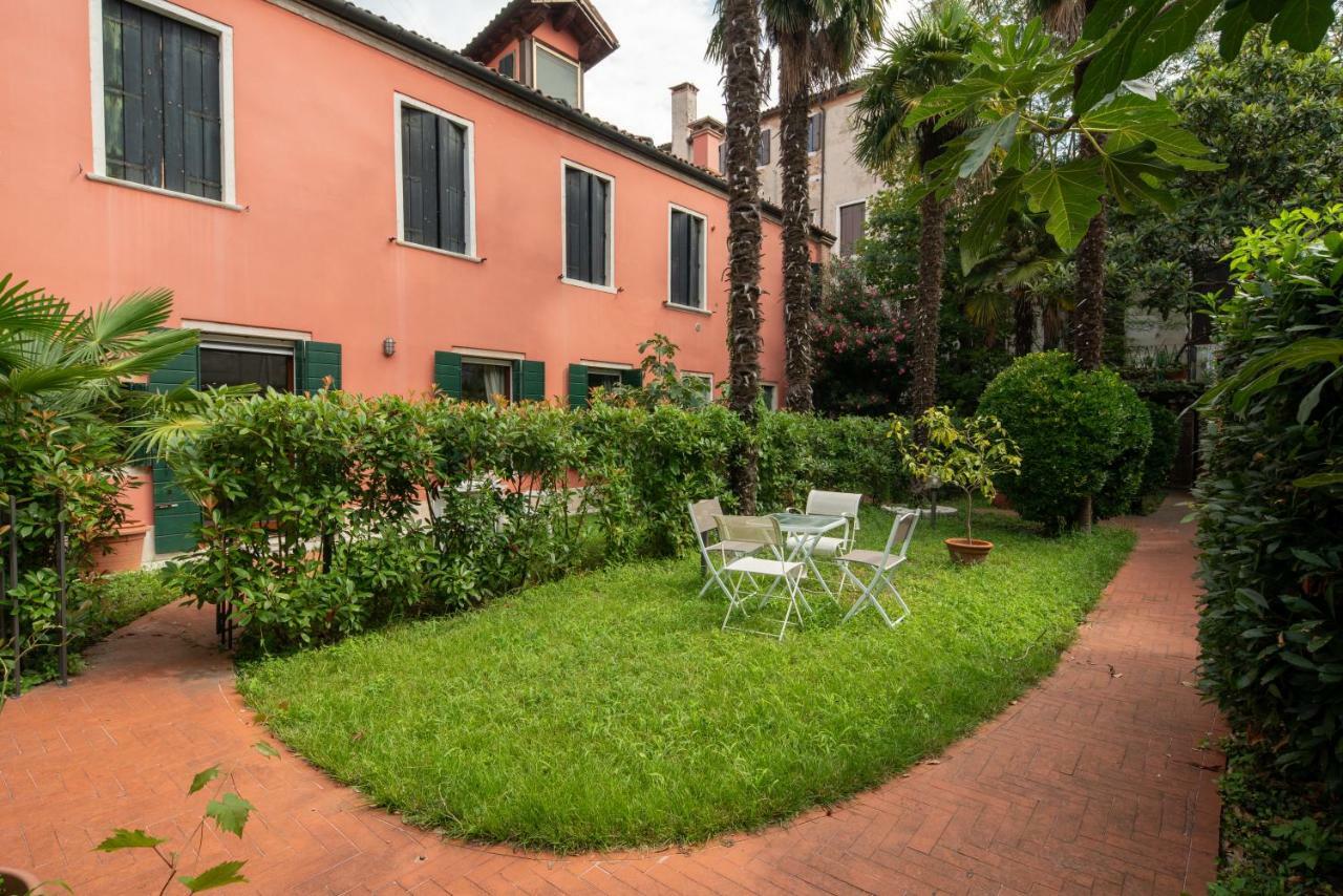 Garden Apartment Венеция Екстериор снимка